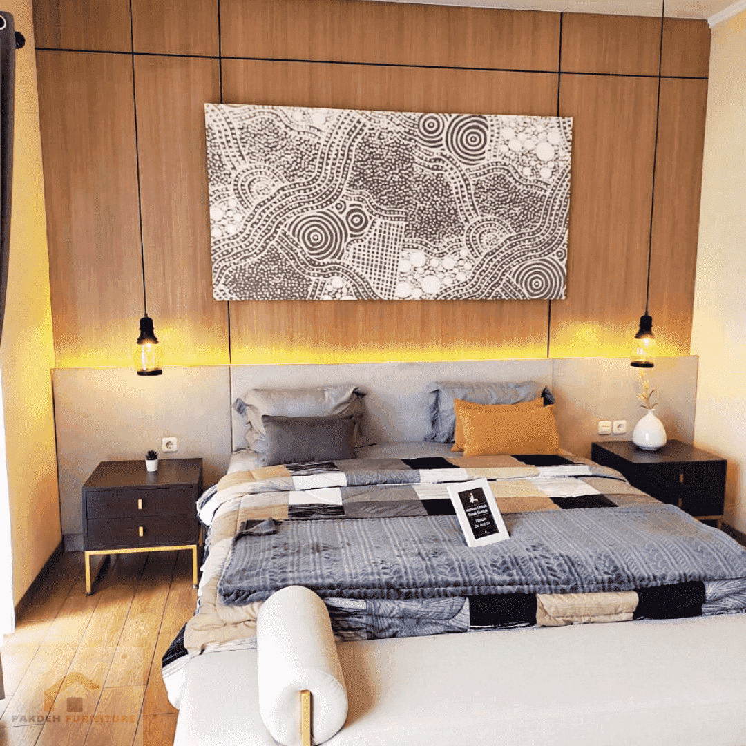 Jasa Pembuatan Furniture Custom, Tempat tidur dengan lukisan di wall Panel